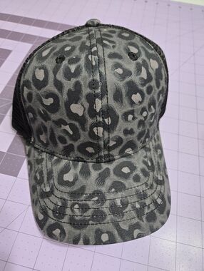 Infinity BrandsWomen's Black Leopard/Black Cotton Baseball Cap Snapback Hat Pony